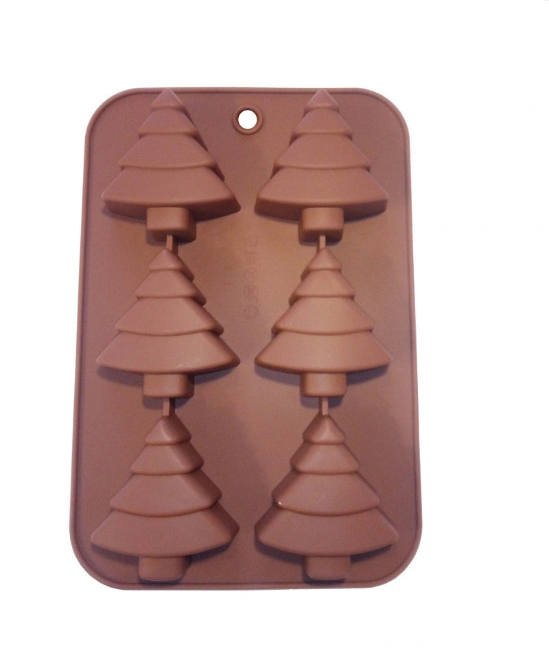 Braune Silikon-Backform mit 6 gestuften, dreidimensionalen Tannenbaum-Motiven.