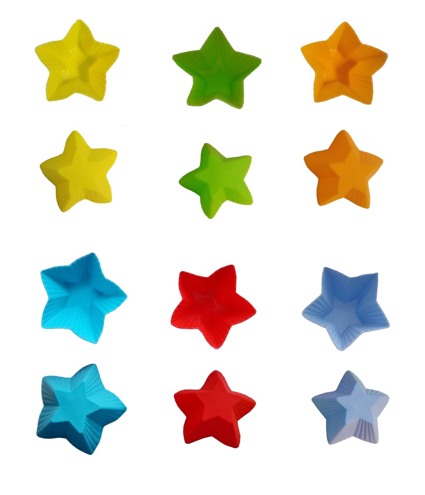 Set aus 12 einzelnen, bunten Silikon-Förmchen in Sternform in verschiedenen Farben (Gelb, Grün, Rot, Blau, Violett, Orange).
