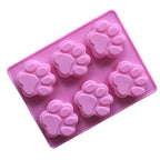 Pinke Silikon Backform für 6 Hundepfötchen, Pfötchengrösse 5 x 5.5 x 1.5 cm.
