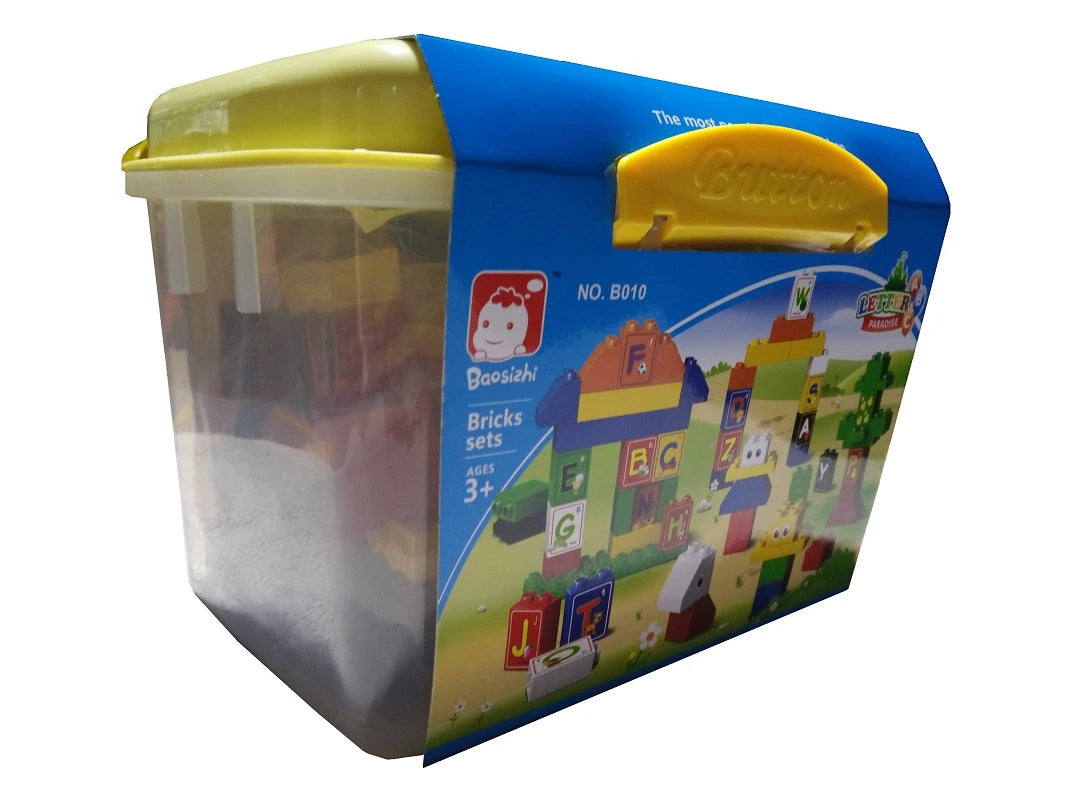 Robust verarbeitete Buchstaben-Bausteine für Kinder.