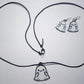 Halloween Schmuck in Schwarz-Weiss - Kette mit Gespenst Anhänger und passenden Ohrringen