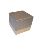 Massagekerze in stilvollem Glasbehälter für Wellness zuhause