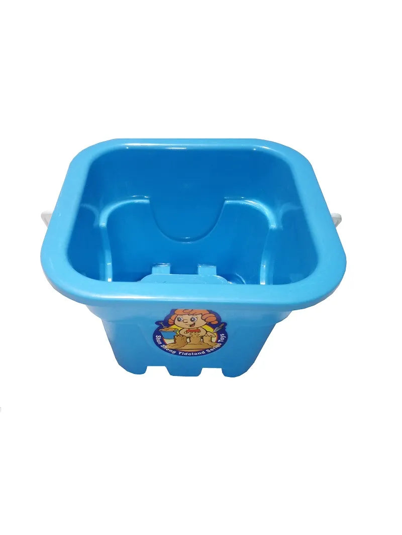 Kübel und Formwerkzeug im dem Zubehör enthalten.